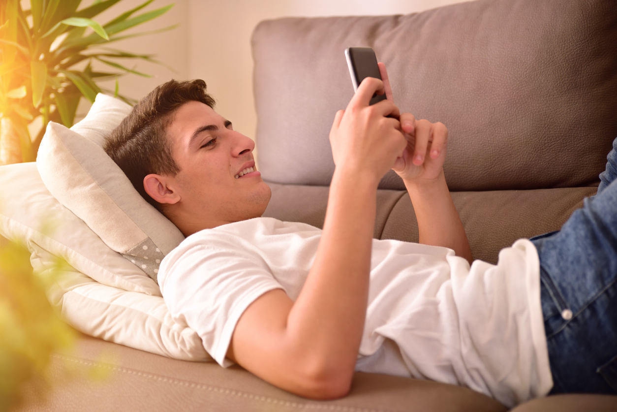 Ternyata 4 Hal Ini yang Buat Pria Jatuh Cinta di Tinder