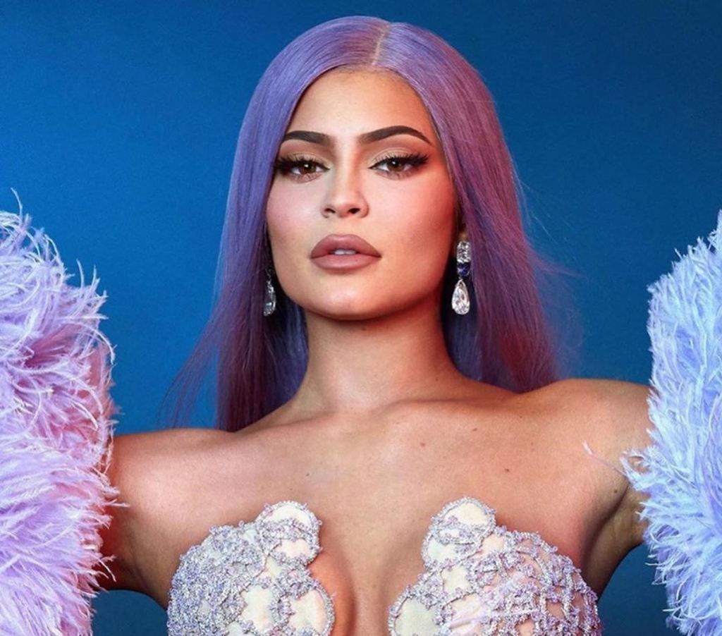 Forbes Berikan Kylie Jenner Gelar Selebriti Terkaya 2020