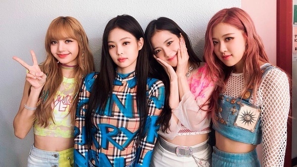 BLACKPINK Resmi Jadi Grup Kpop dengan Subscriber Terbanyak!
