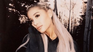 Merasa Tertekan, Ariana Unggah Thread Tweet Emosional