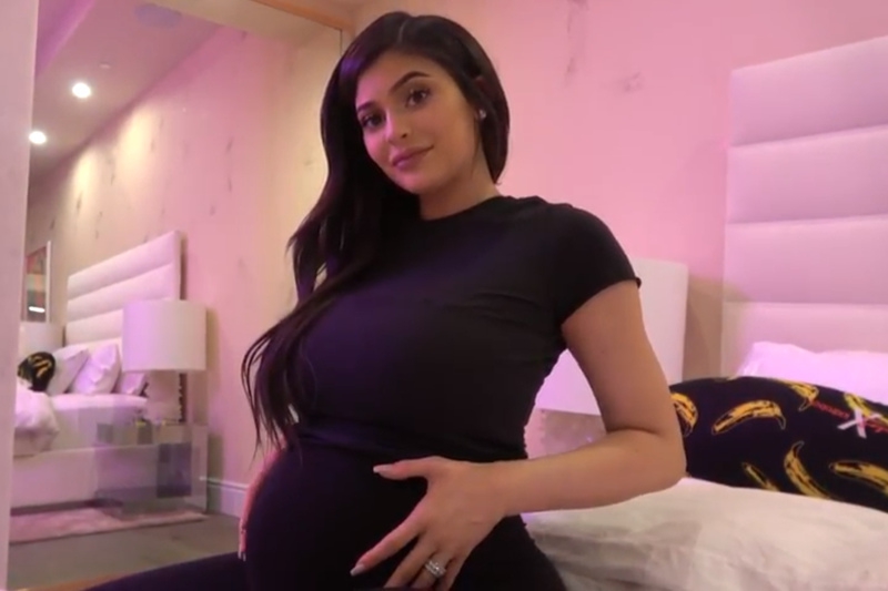 Kylie Jenner Umumkan Kelahiran Bayi Perempuan