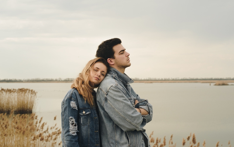 Psst, Ini 7 Cara Terbaik Menghadapi Pria Cemburu!