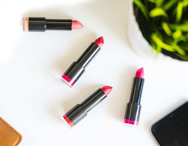 Lipstik Anti Luntur untuk Hari Valentine