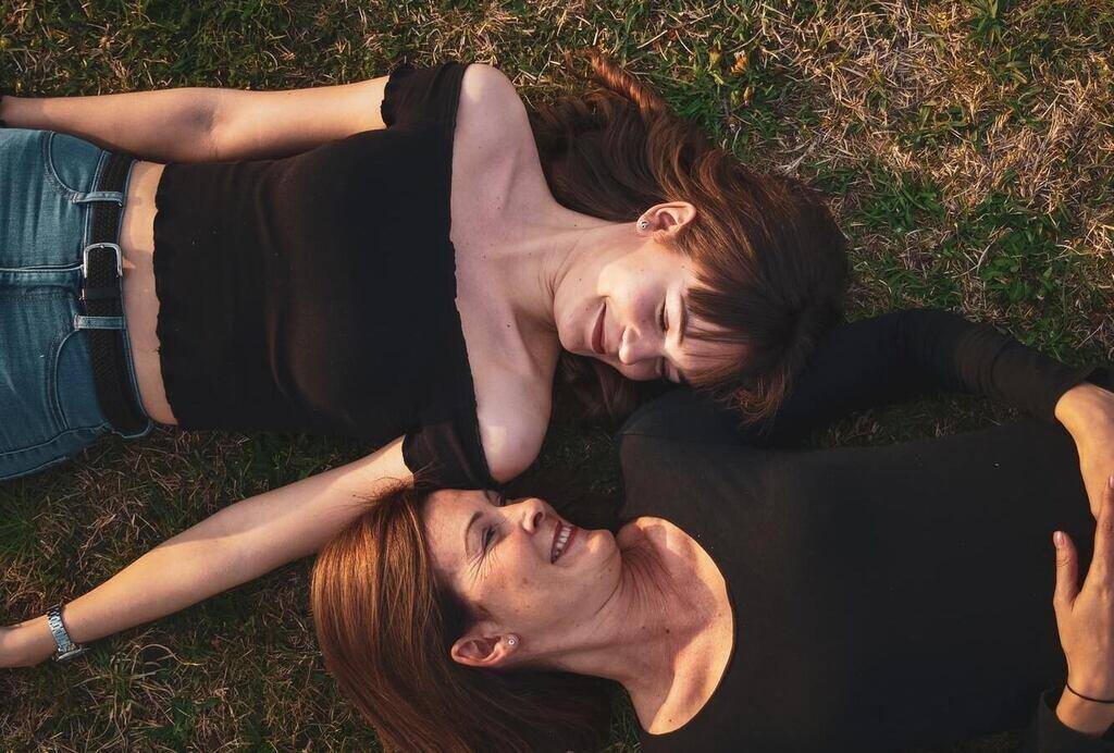 15 Lagu Klasik & Modern untuk Hari Ibu