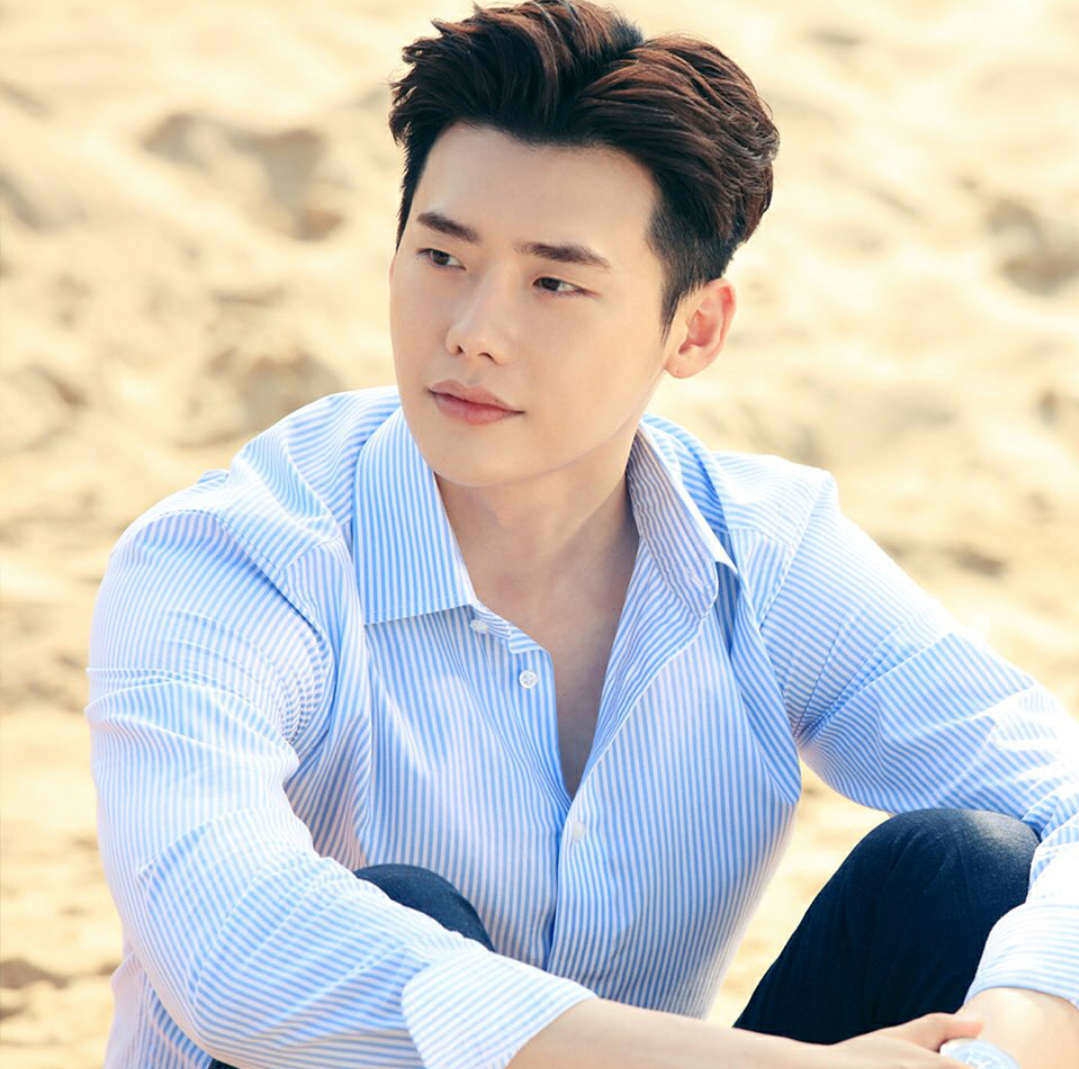 Lee Jong-suk Resmi Buka Restoran Miliknya di Seoul!