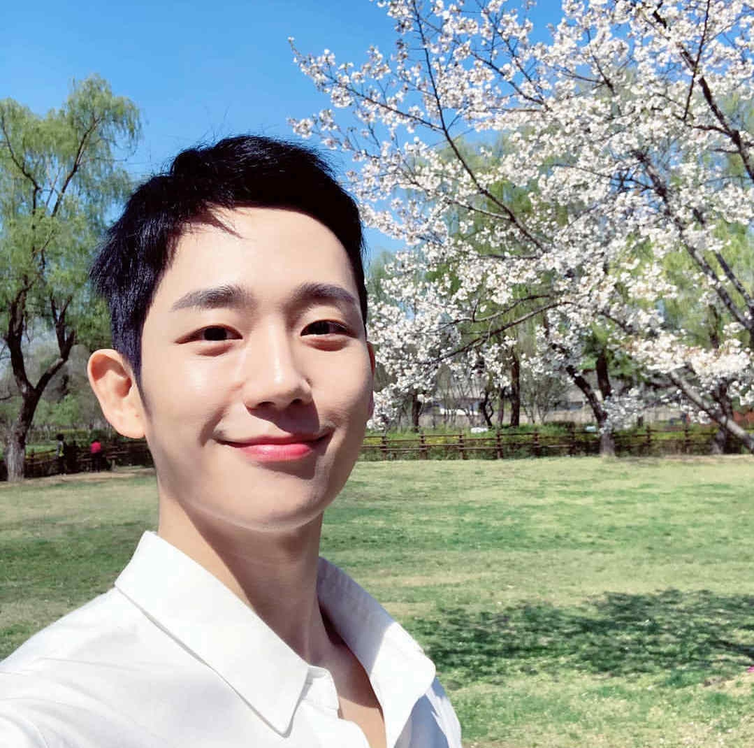 20 Fakta Unik Jung Hae In, Aktor Tampan asal Korea