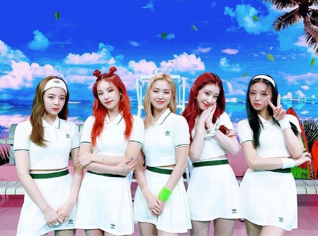 Contek Gaya Santai Nan Stylish Para Anggota ITZY