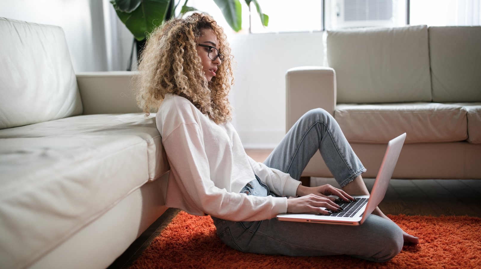 8 Tips Terbaru Membuat CV dan Resume Yang Menarik