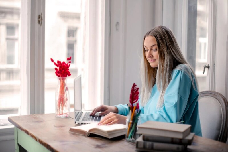 Simak 6 Tips Mengatur Waktu Kerjamu Agar Lebih Produktif!