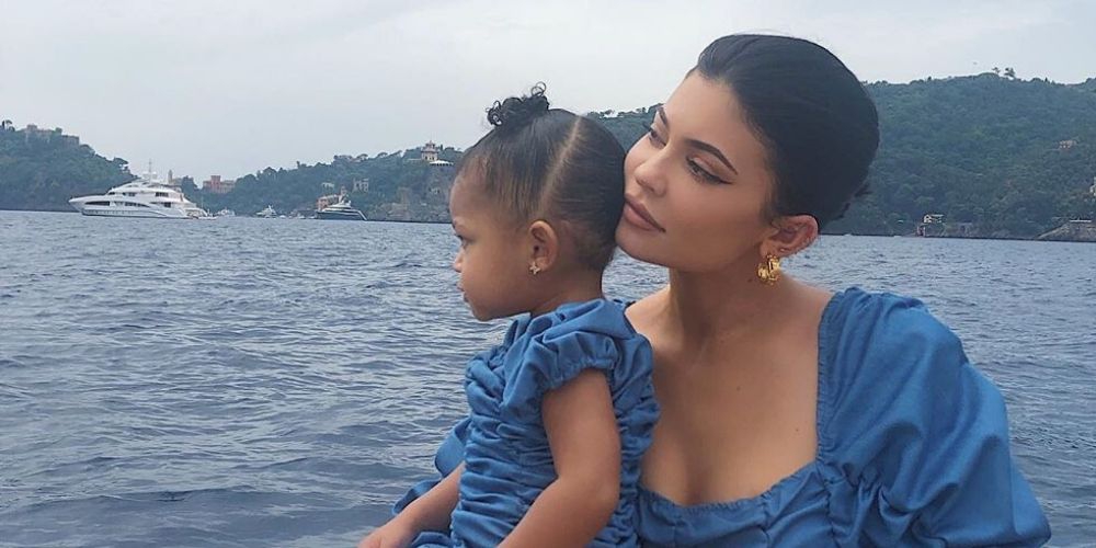 Lucu Sekali! Stormi Mendengarkan 