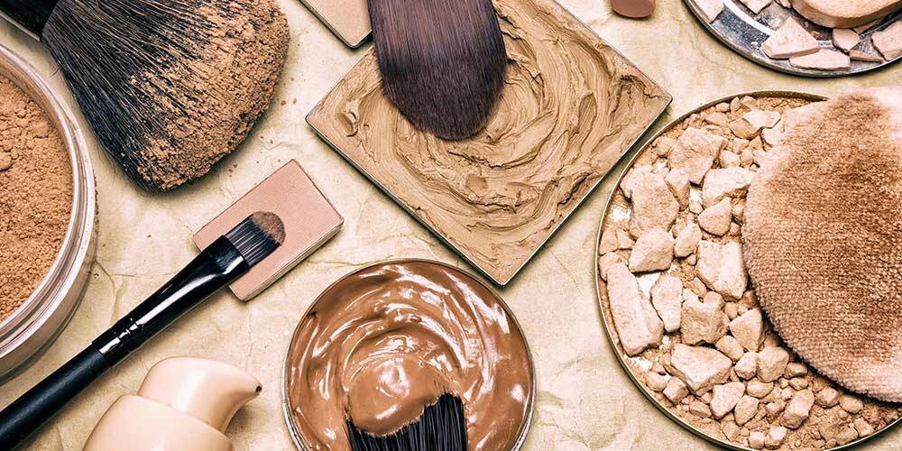 Stop! Ini Risiko Menggunakan Makeup Kedaluwarsa