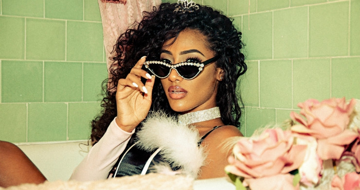 4 Trik Makeup Agar Terlihat Awet Muda  