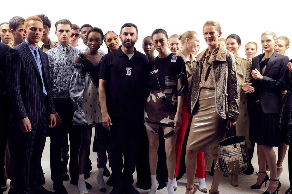 Lihat Koleksi Perdana Riccardo Tisci Untuk Burberry