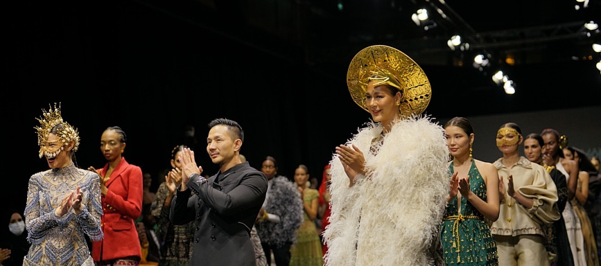 Wow! Fakta Hian Tjen X Make Over yang Tampil di Arab Fashion Week