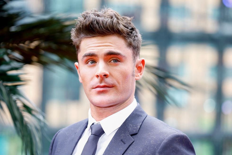 Alasan Zac Efron Tak Bernyanyi di Reuni High School Musical