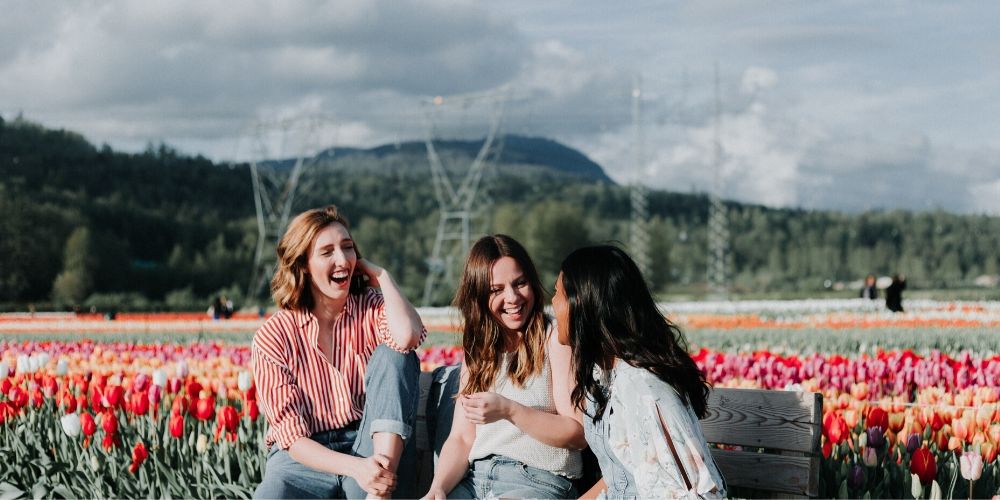 Zodiak yang Paling Ideal untuk Dijadikan Teman Curhat